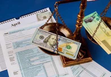 Comparing Short-Term and Long-Term Saving Strategies